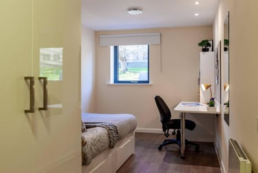 1 bed flat, Dean Street, City Centre, Bangor, LL571US - Image 1